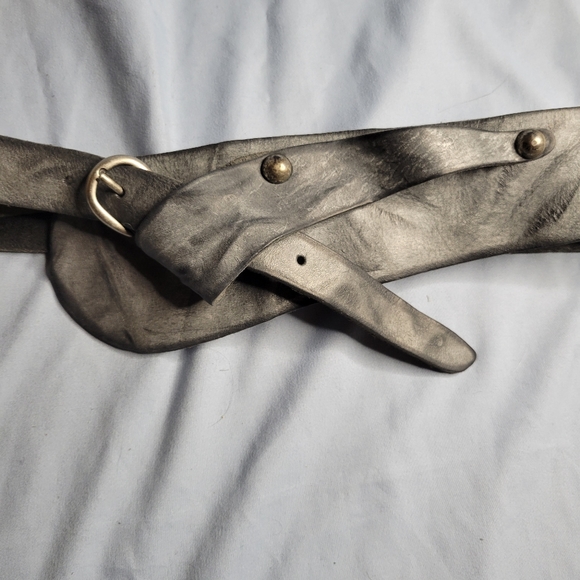 Brave women's grey Italian leather belt - Picture 2 of 10